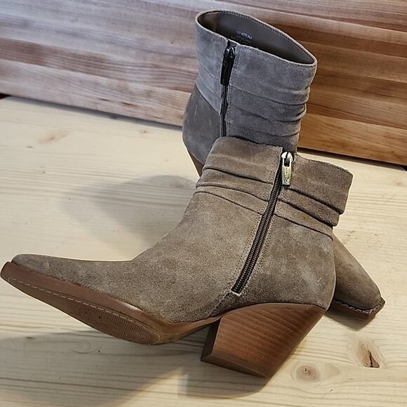 VINCE CAMUTO SLOUCHED LEATHER WESTERN BOOTS WOMANS 5 TAN SUEDE MADE IN BRAZIL - Picture 16 of 16